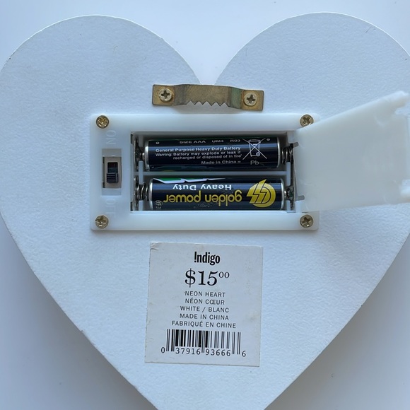 π3 for $25π Indigo Light-Up Heart - Picture 3 of 3